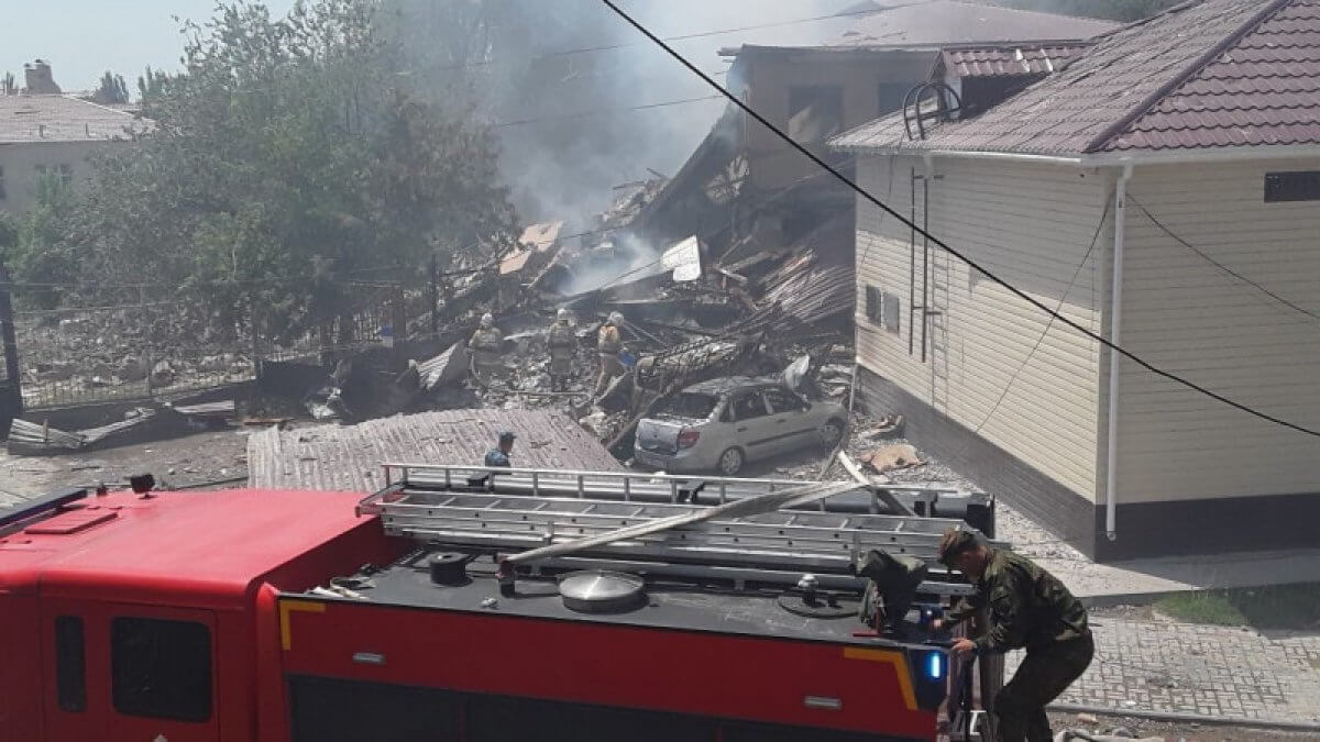 Взрыв в аптеке рядом с роддомом в Шымкенте мог быть неслучайным