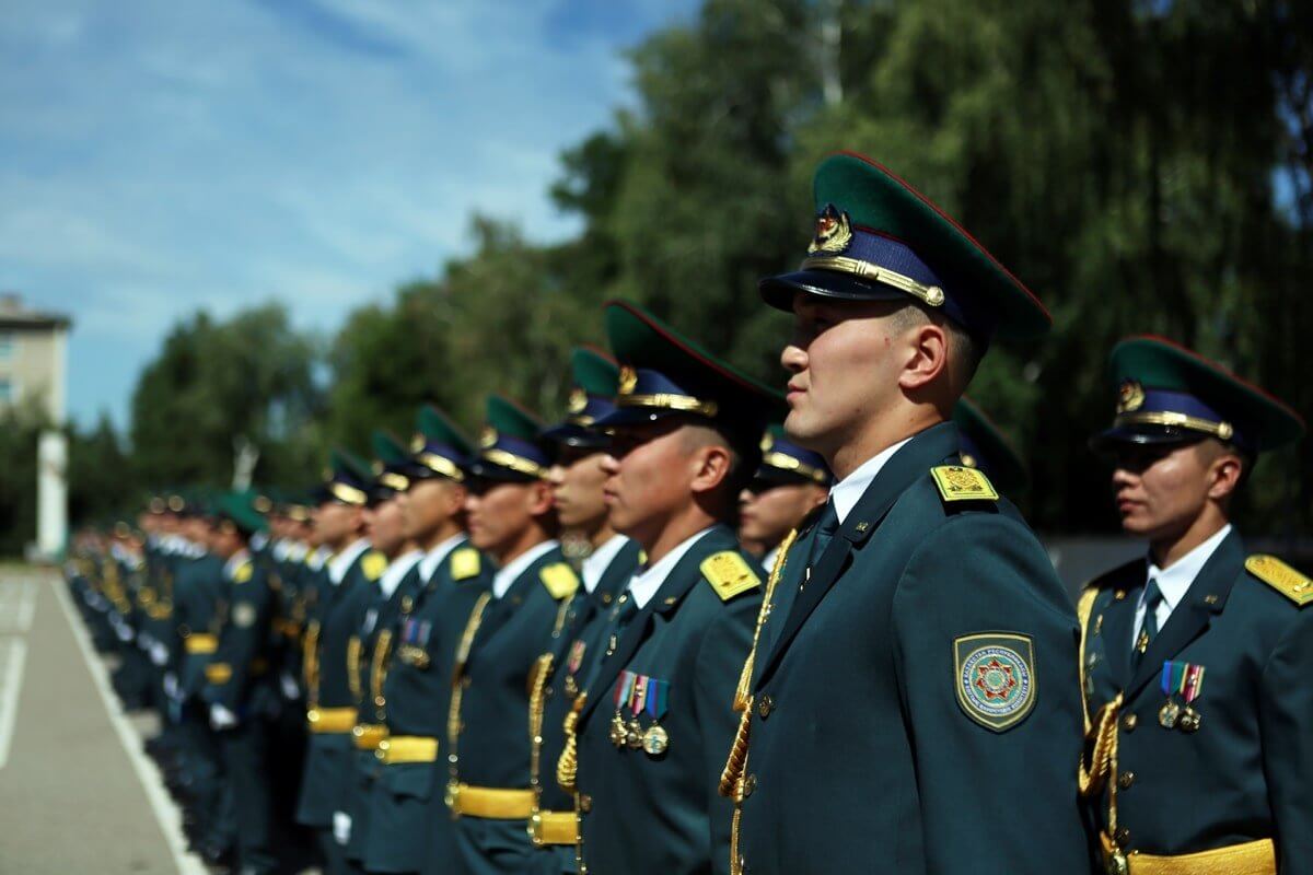 В пограничной академии КНБ РК состоялся юбилейный выпуск курсантов