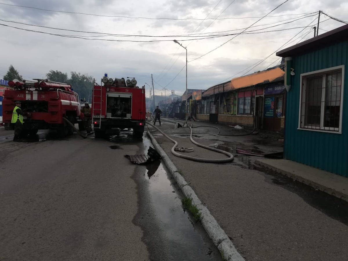 В ВКО сгорели несколько торговых объектов