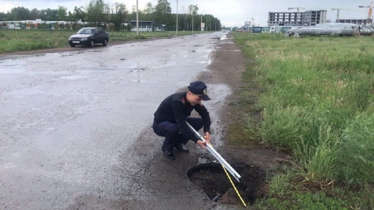 Более 1,3 тысяч дефектов выявили на дорогах СКО