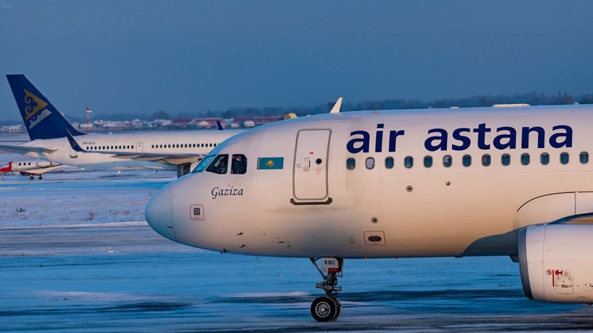 Двигатель отказал у самолета Air Astana при вылете из Шымкента