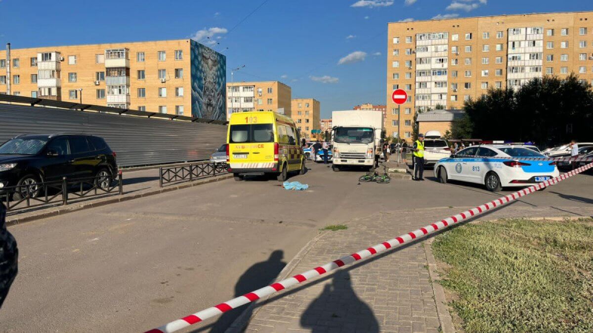 Мальчик на велосипеде погиб под колесами кроссовера в Нур-Султане