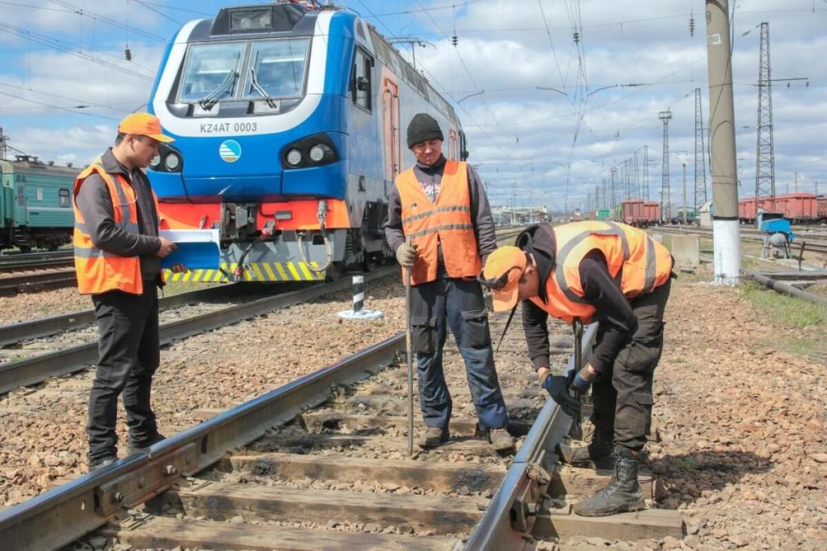 Глава КТЖ спровоцировал забастовку? Мангистауские железнодорожники обратились к президенту