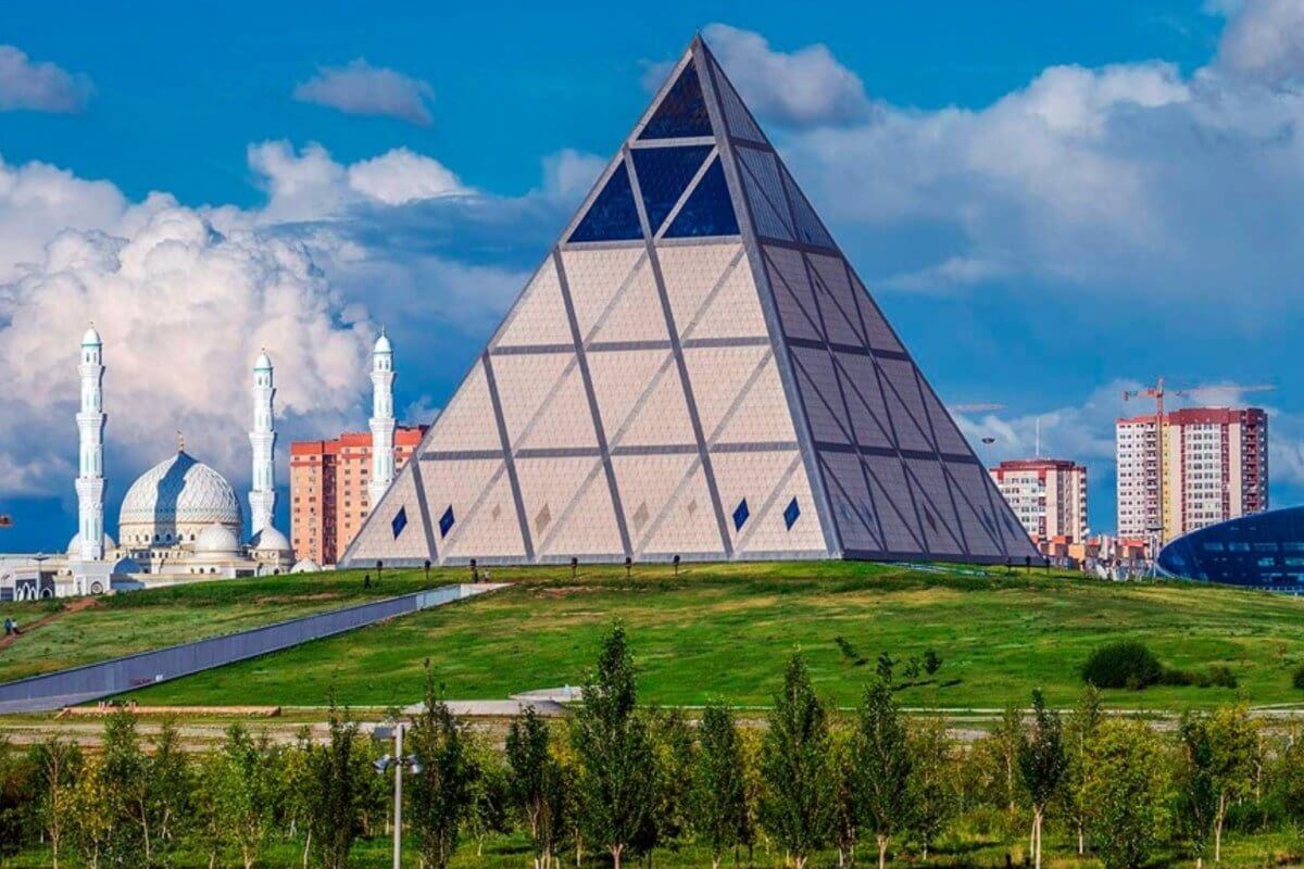 Нурсултан пирамида