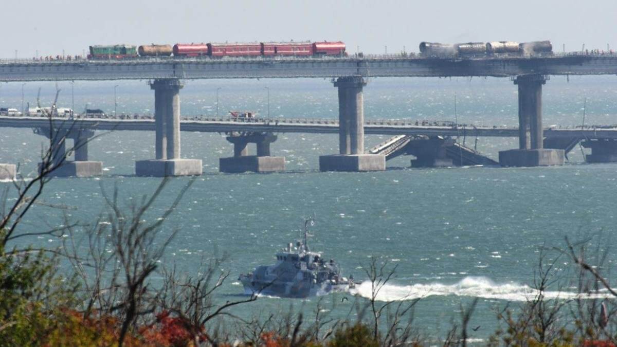 Три человека погибли, когда взорвался Крымский мост