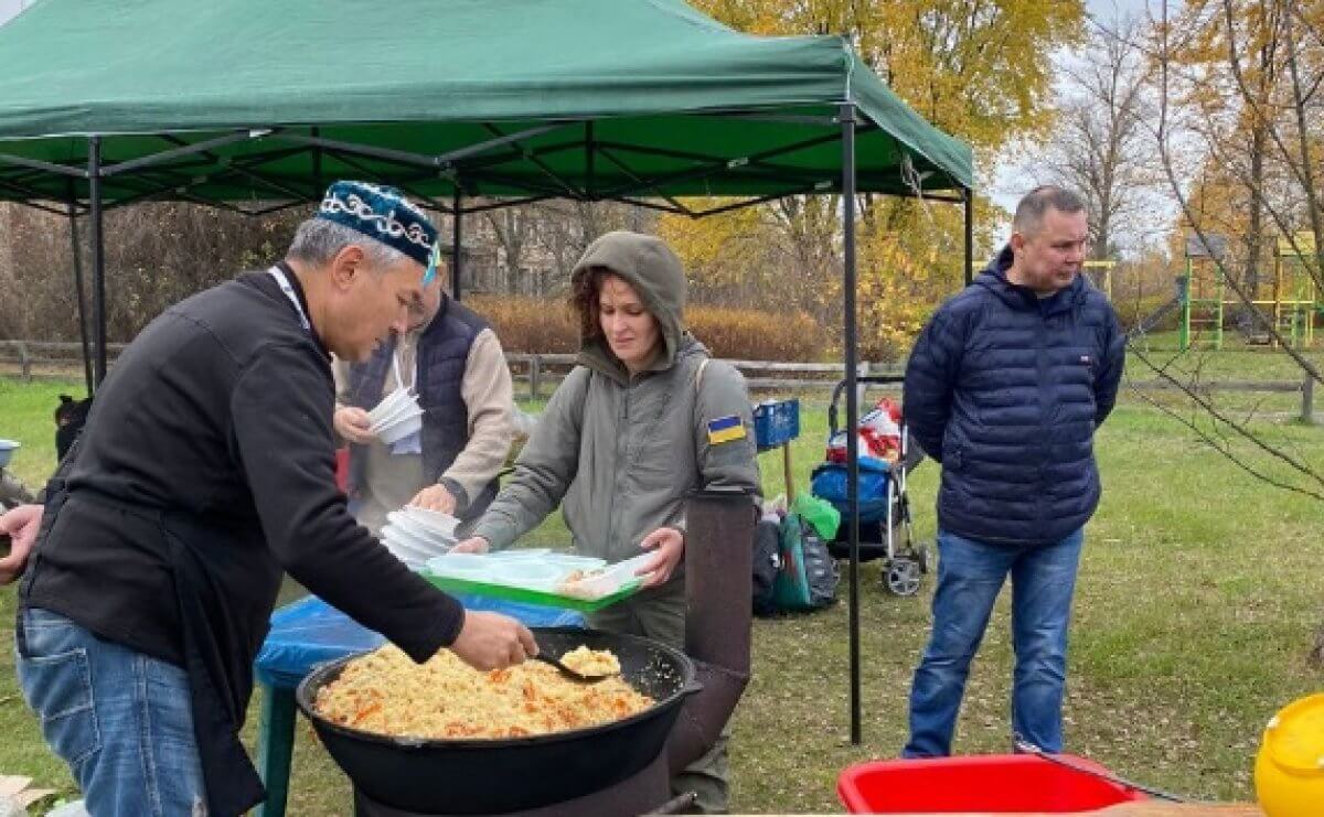 Казахская диаспора провела благотворительную акцию для жителей села в Украине