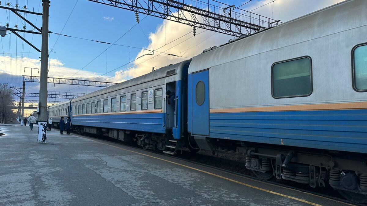 В декабре обещают запустить эскалатор на старом вокзале Астаны