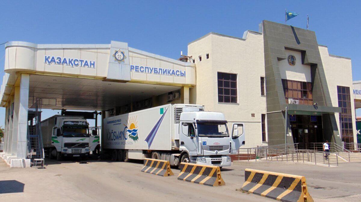 Казахстан  пытается  запрещать параллельный импорт в Россию