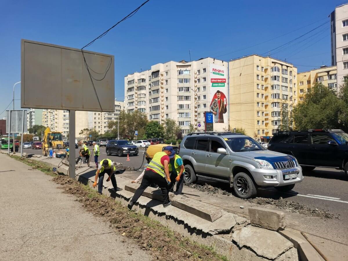 Аким Алматы ответил, когда в городе прекратят менять бордюры