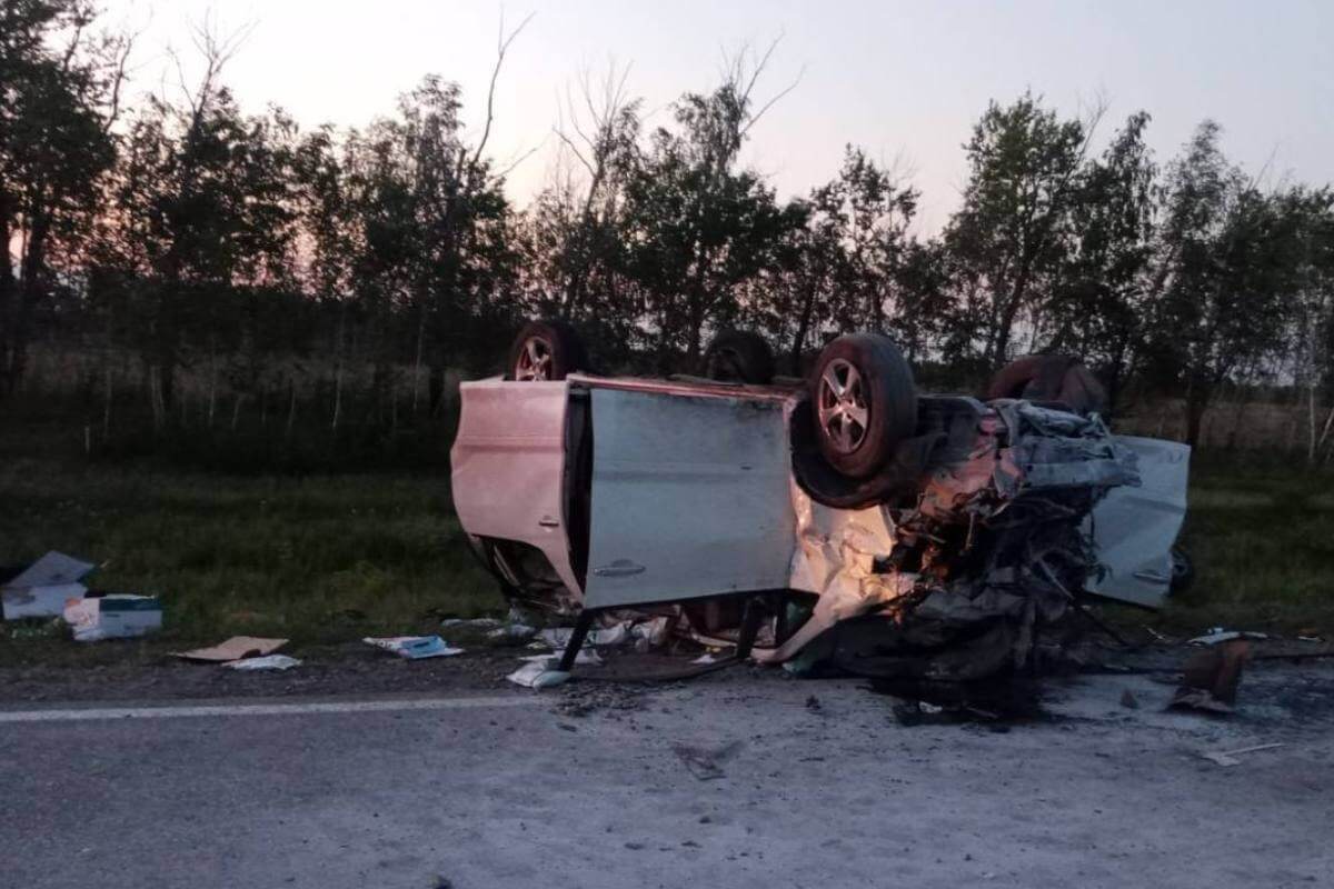 Водители двух столкнувшихся иномарок погибли в Костанайской области (ВИДЕО)