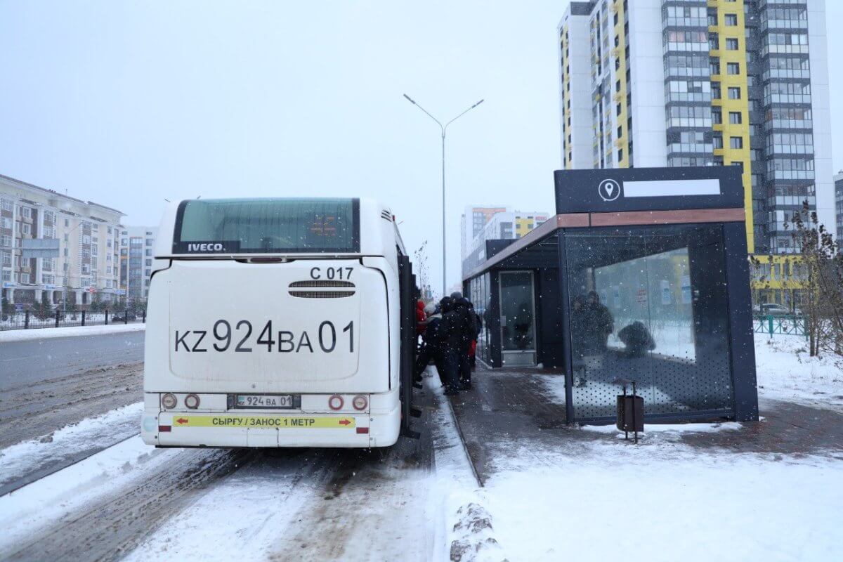 Движение пригородных автобусов частично возобновили в Астане