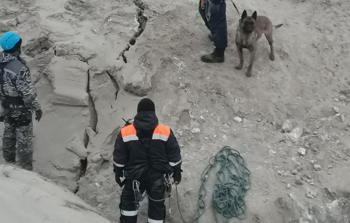 На руднике «Майкаинзолото» продолжается поиск упавшего автобуса