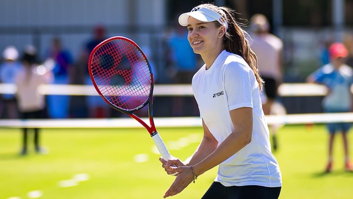 Елена Рыбакина вышла в четвертьфинал турнира в Австралии