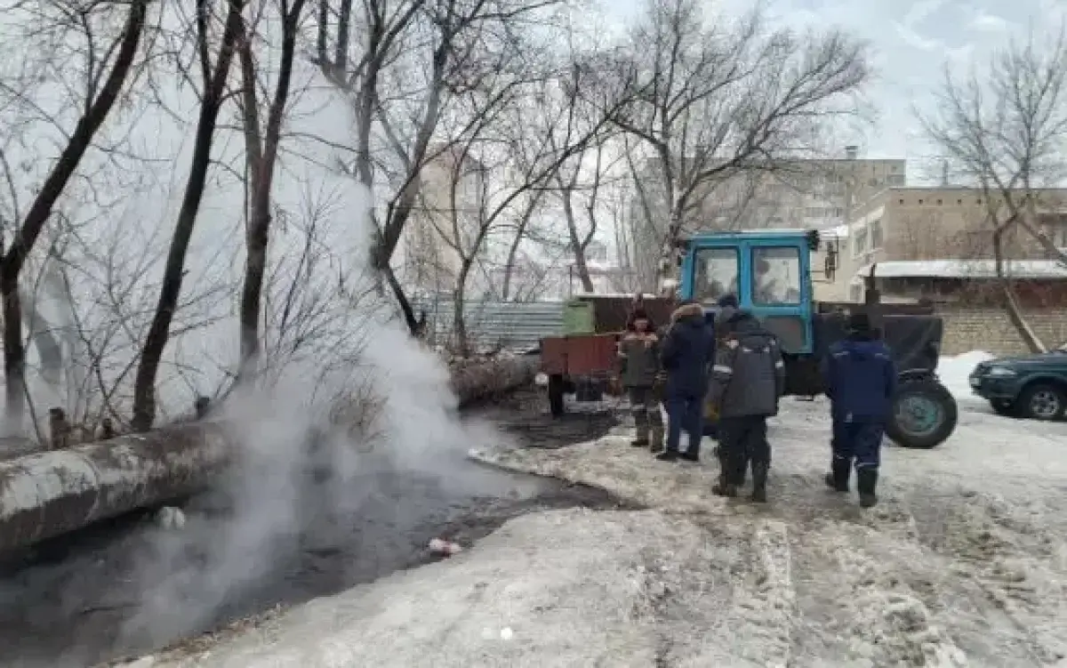 В Петропавловске продолжают устранять последствия аварий на теплосетях