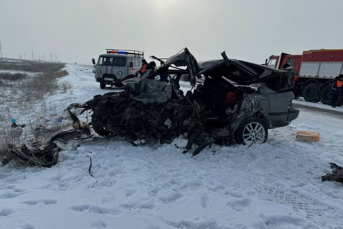 Три человека погибли в жуткой дорожной аварии в Жетысу (ВИДЕО)