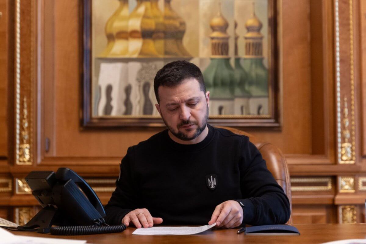 Зеленский поблагодарил Токаева за гуманитарную помощь Украине
