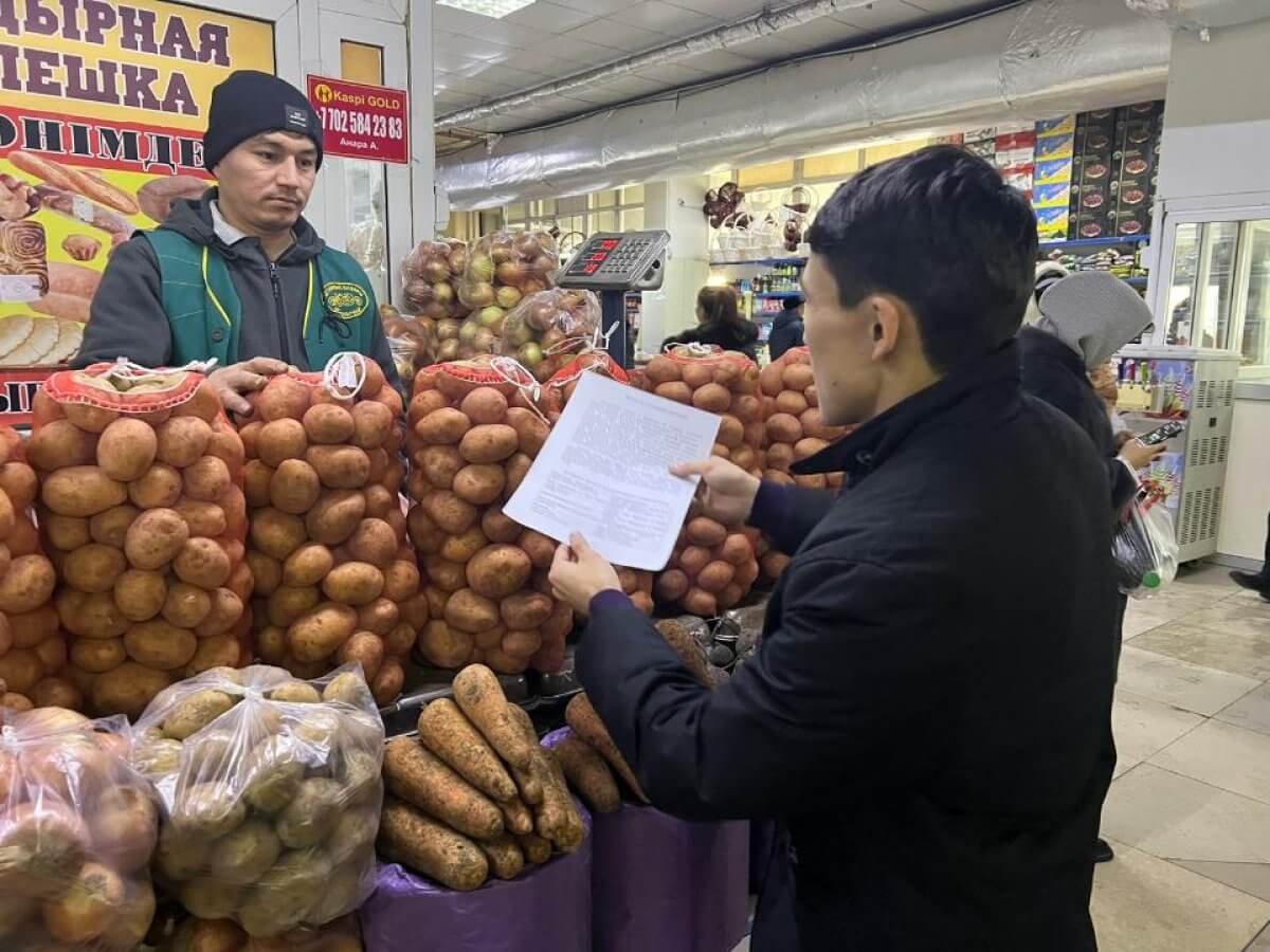 На рынках Астаны выявили факты посредничества и превышения наценки на продукты