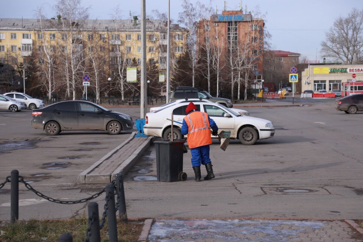 Почти во всем Казахстане объявили штормовое предупреждение на 28 марта