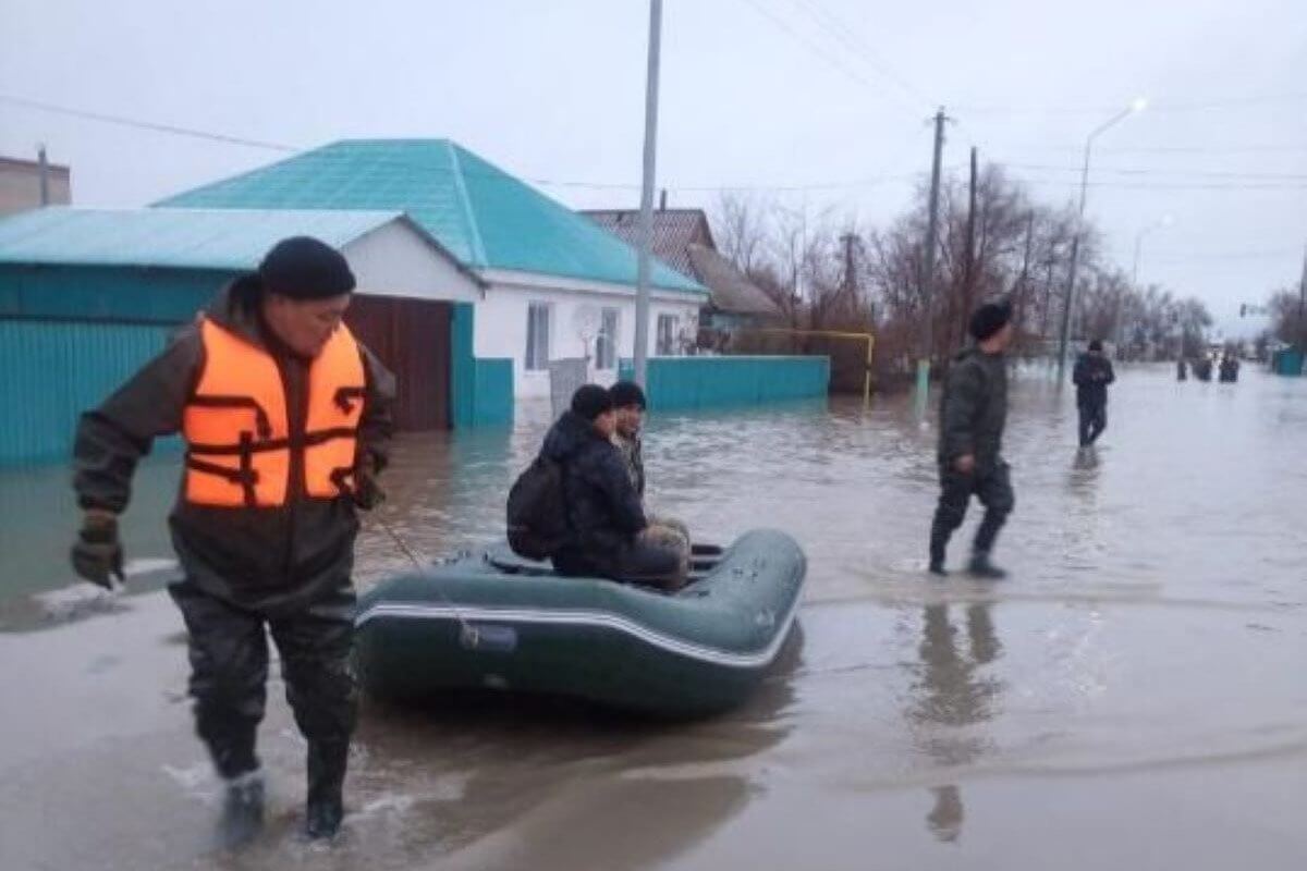 На контроле 7 областей: МЧС опубликовало сводку по паводкам в Казахстане