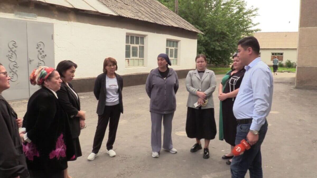 Девочка пожаловалась на домогательства физрука в Туркестанской области