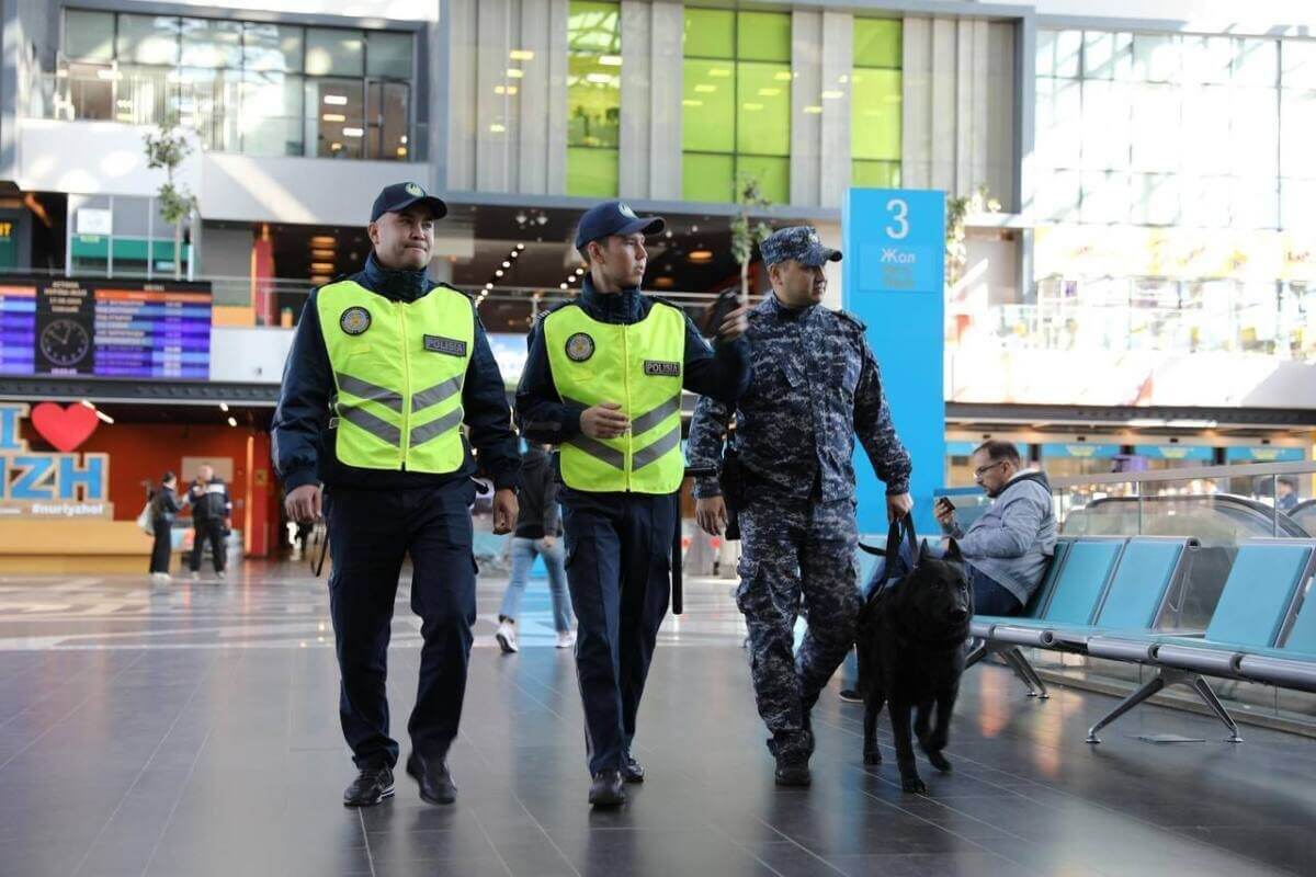 Карагандинец без документов и билетов пытался пройти на борт самолета в Астане