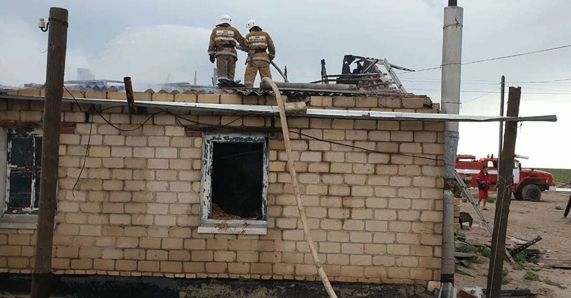 Молния попала в жилой дом в Атырауской области