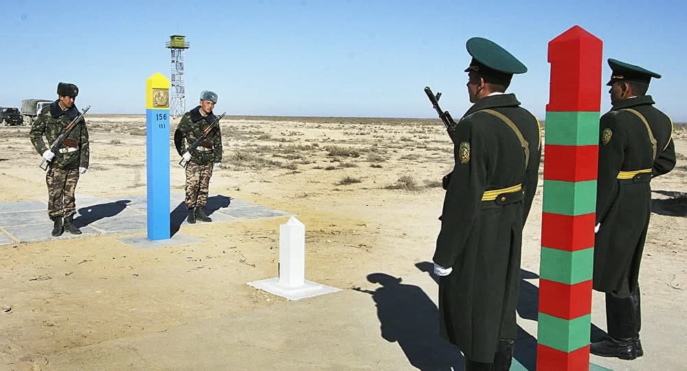 Военные на границе Казахстана и России